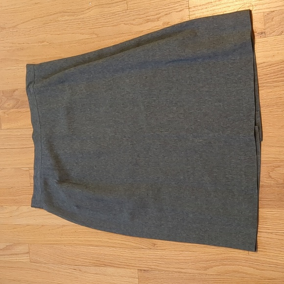 Giorgio Armani 1990s skirt set. Size 14 runs small? - Picture 2 of 4